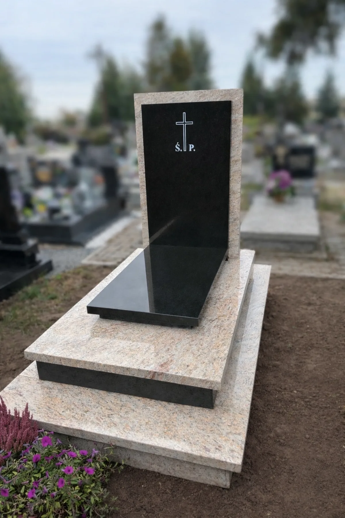 Nagrobek podwójny — Granit Shivakashi i Absolut Black