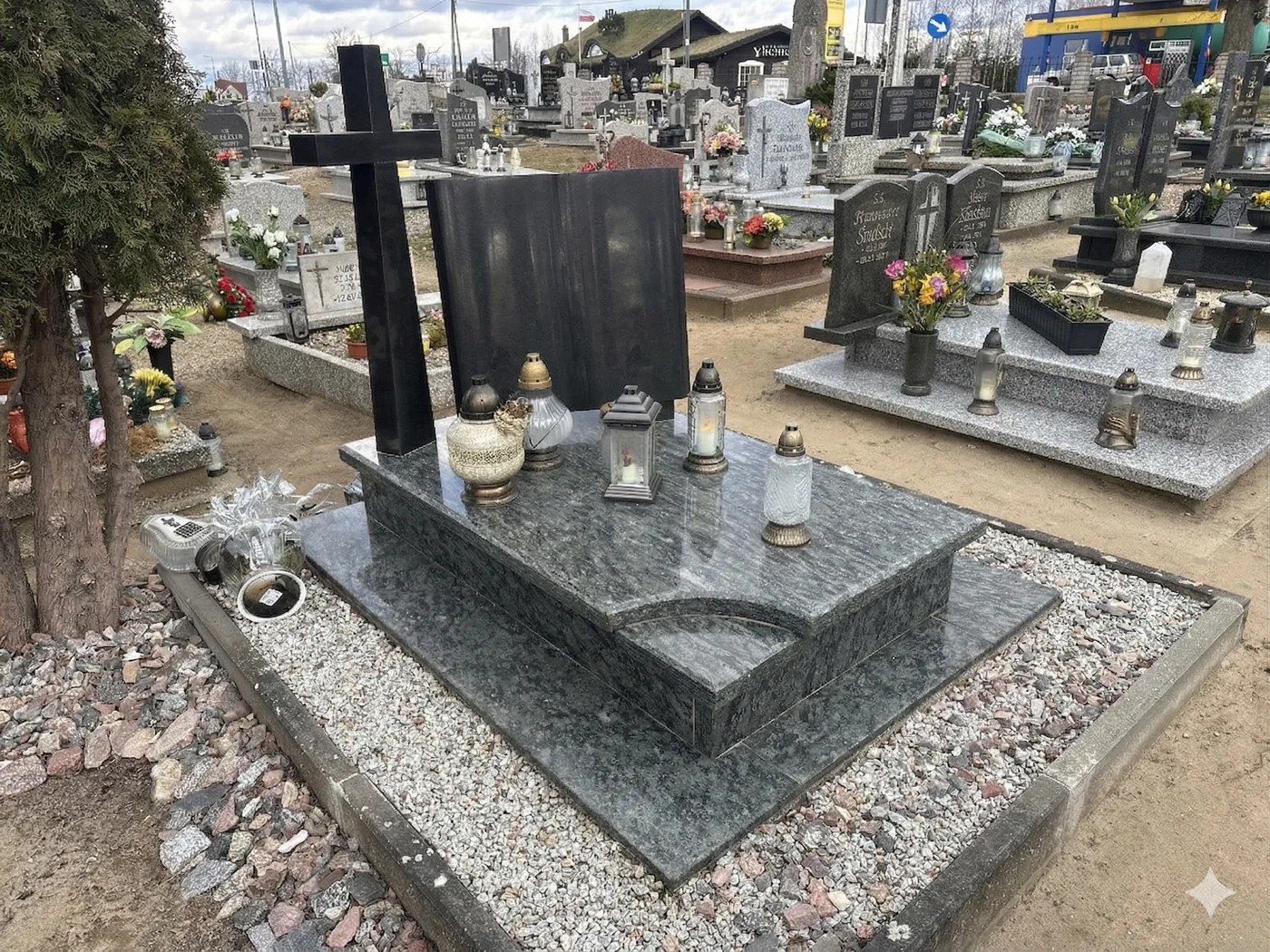 Nagrobek podwójny Oliwia — granit