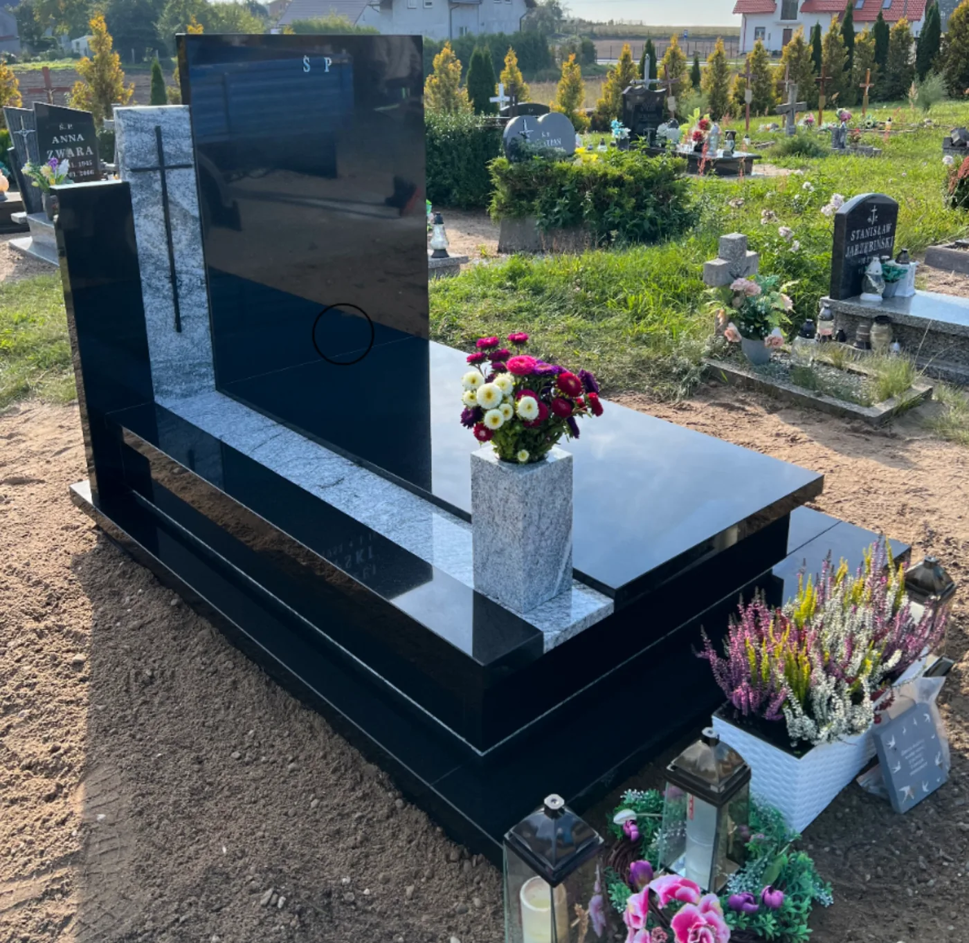 Nagrobek podwójny — granit premium Kościerzyna
